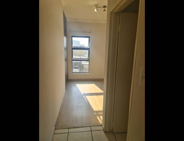 2 BEDROOM PROPERTY TO RENT IN SUNNINGHILL